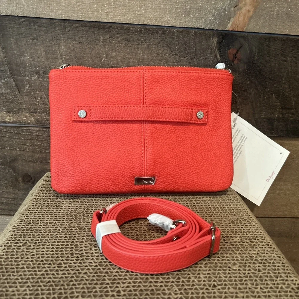 Thirty One Womens Coral Kisses Pebble Leather Zipper‎ Red Clutch Purse One Size